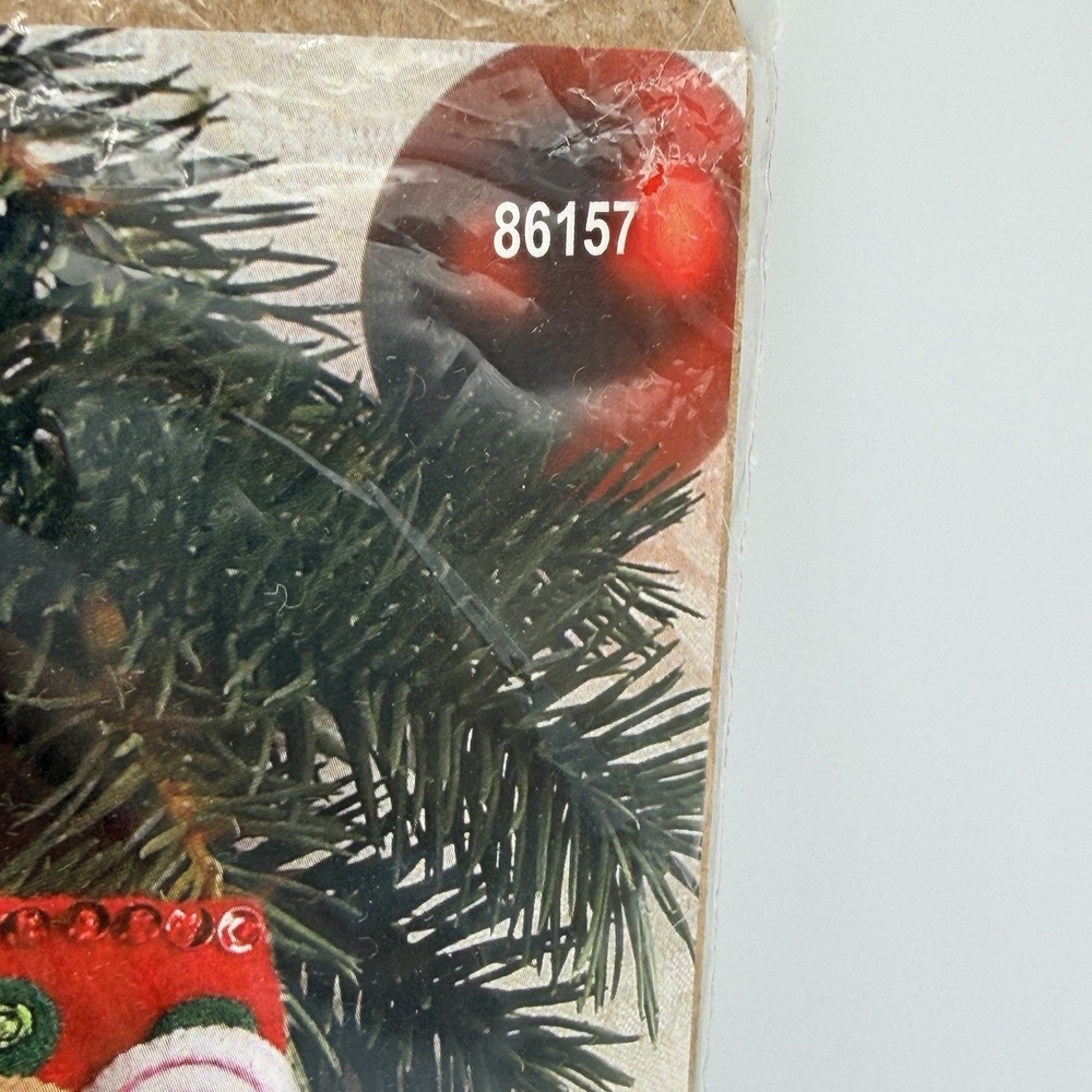 Bucilla CANDY EXPRESS TRAIN Felt Christmas Ornaments Kit RARE Set of 6 NEW - Picture 5 of 6
